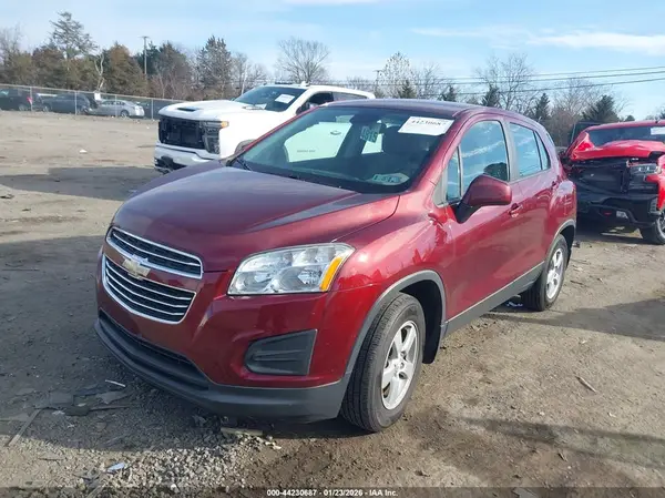 3GNCJNSB4GL268303 2016 CHEVROLET TRAX - Image 2