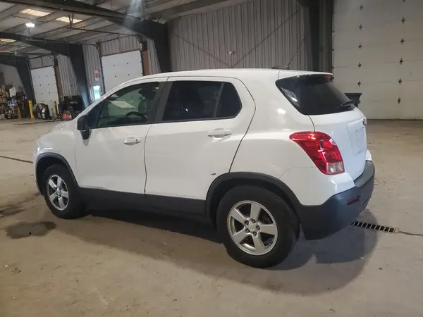 3GNCJNSB4GL271041 2016 CHEVROLET TRAX - Image 2