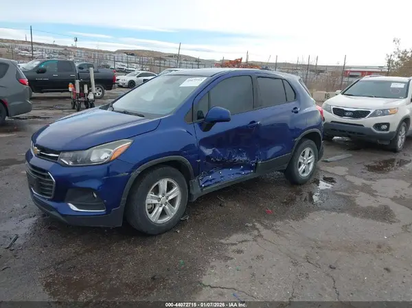3GNCJNSB4HL160698 2017 CHEVROLET TRAX - Image 2
