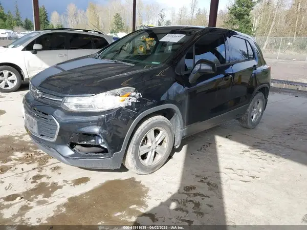 3GNCJNSB4HL240969 2017 CHEVROLET TRAX - Image 2