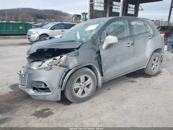 3GNCJNSB4HL248912 2017 CHEVROLET TRAX - Image 2