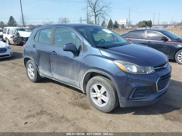 3GNCJNSB4JL160058 2018 CHEVROLET TRAX - Image 1