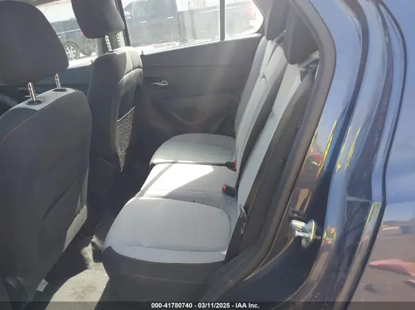 3GNCJNSB4JL160058 2018 CHEVROLET TRAX - Image 8
