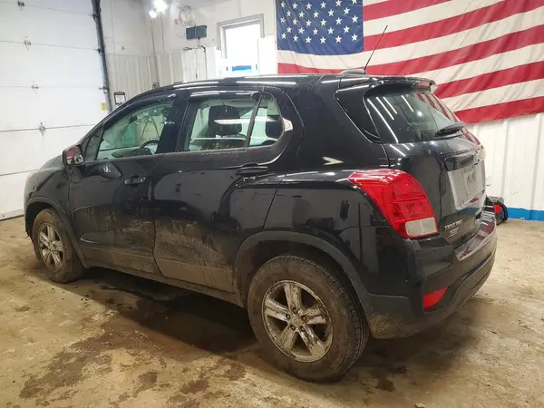 3GNCJNSB4JL167477 2018 CHEVROLET TRAX - Image 2
