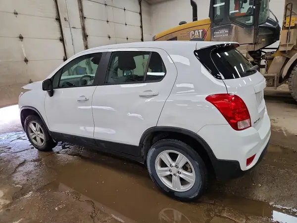 3GNCJNSB4JL226592 2018 CHEVROLET TRAX - Image 2