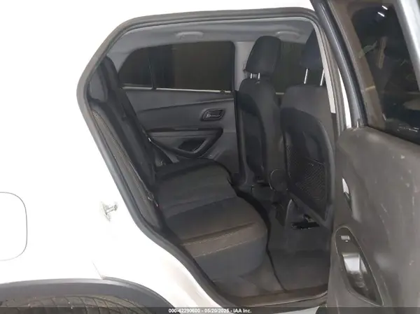 3GNCJNSB4JL284508 2018 CHEVROLET TRAX - Image 8