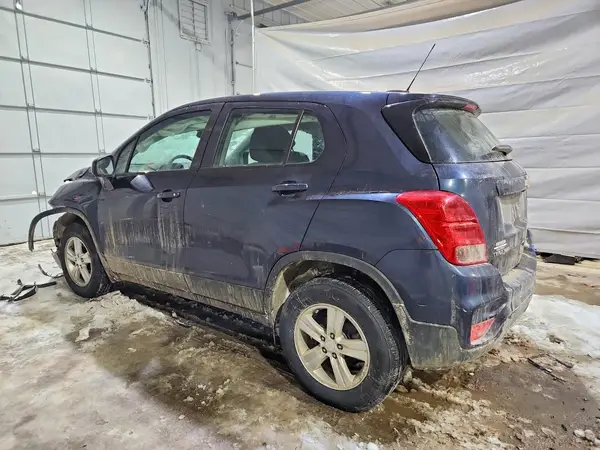 3GNCJNSB4JL375598 2018 CHEVROLET TRAX - Image 2