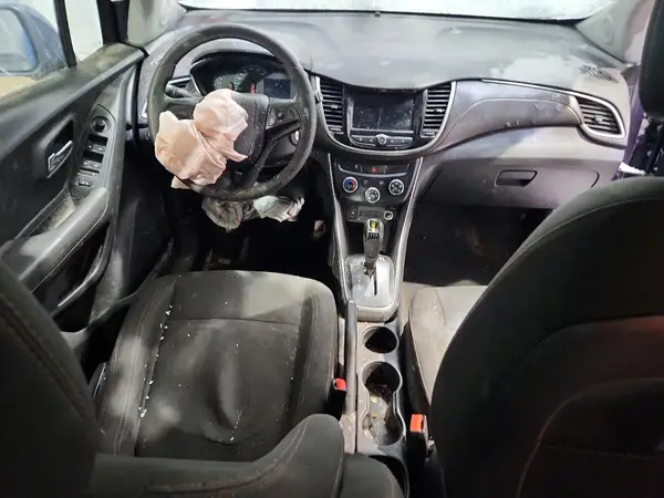 3GNCJNSB4JL375598 2018 CHEVROLET TRAX - Image 8
