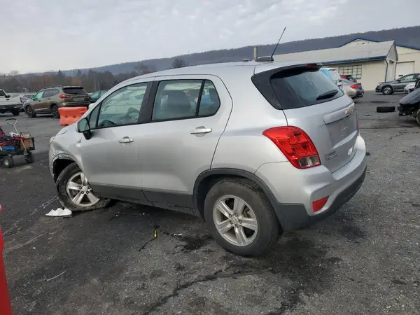 3GNCJNSB4JL398444 2018 CHEVROLET TRAX - Image 2