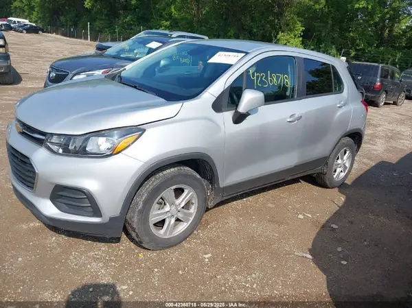 3GNCJNSB4KL173930 2019 CHEVROLET TRAX - Image 2