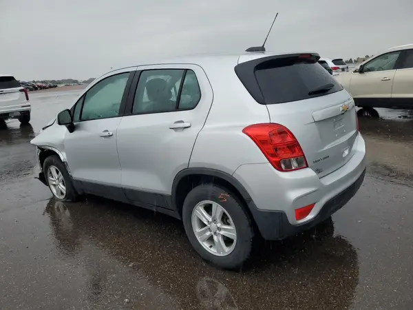 3GNCJNSB4KL233401 2019 CHEVROLET TRAX - Image 2