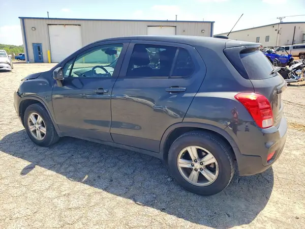 3GNCJNSB4KL255270 2019 CHEVROLET TRAX - Image 2