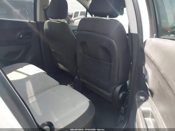 3GNCJNSB4KL265698 2019 CHEVROLET TRAX - Image 8