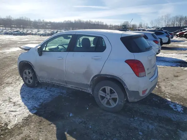 3GNCJNSB4KL265894 2019 CHEVROLET TRAX - Image 2