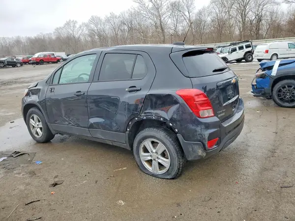 3GNCJNSB4KL269671 2019 CHEVROLET TRAX - Image 2