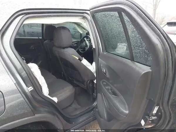 3GNCJNSB4KL331702 2019 CHEVROLET TRAX - Image 8