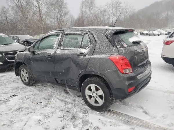 3GNCJNSB4KL377255 2019 CHEVROLET TRAX - Image 2