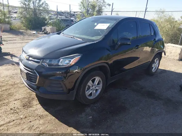 3GNCJNSB4KL397750 2019 CHEVROLET TRAX - Image 2