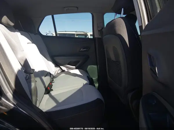 3GNCJNSB4KL397750 2019 CHEVROLET TRAX - Image 8