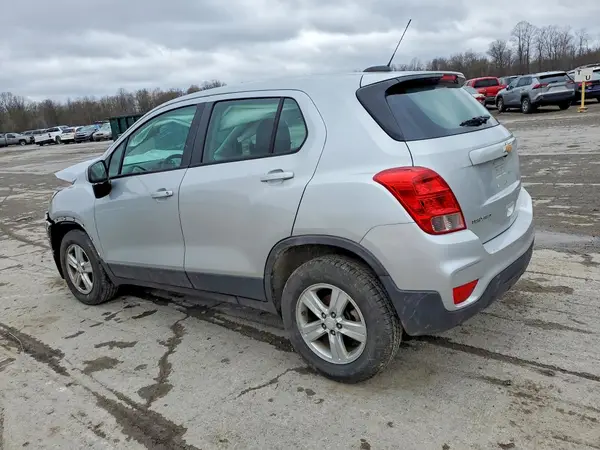 3GNCJNSB4LL107508 2020 CHEVROLET TRAX - Image 2