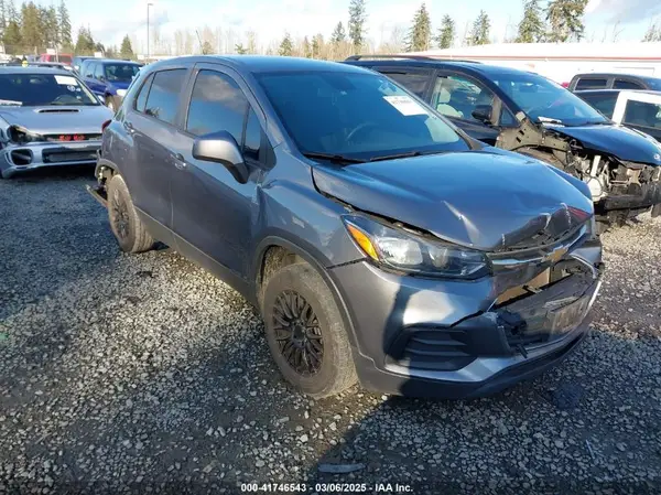 3GNCJNSB4LL176912 2020 CHEVROLET TRAX - Image 1