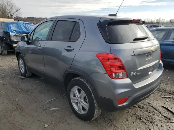3GNCJNSB4LL194861 2020 CHEVROLET TRAX - Image 2