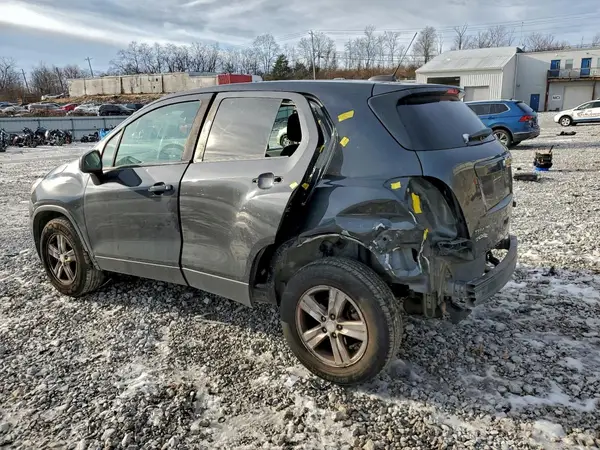 3GNCJNSB4LL240656 2020 CHEVROLET TRAX - Image 2