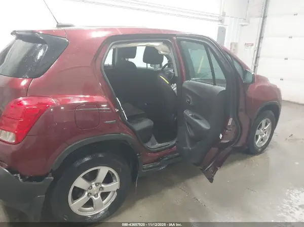 3GNCJNSB5GL262087 2016 CHEVROLET TRAX - Image 8