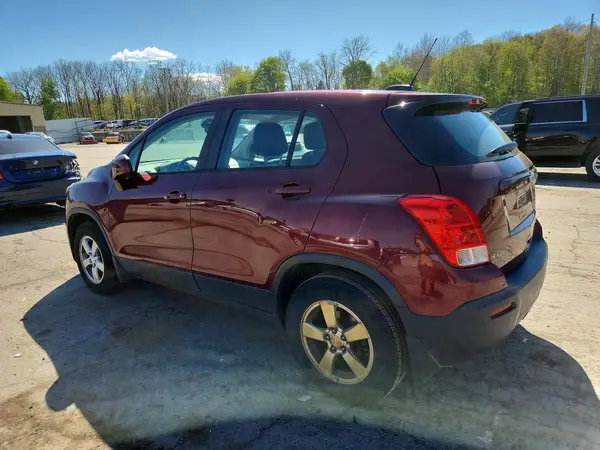 3GNCJNSB5GL272411 2016 CHEVROLET TRAX - Image 2