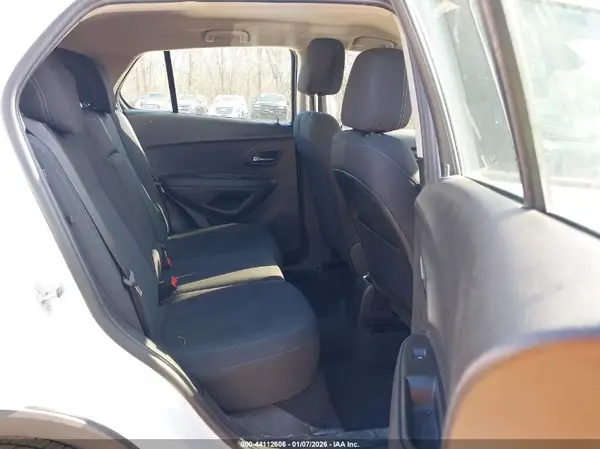 3GNCJNSB5GL273106 2016 CHEVROLET TRAX - Image 8