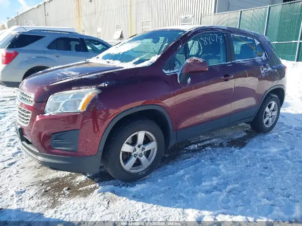 3GNCJNSB5GL276944 2016 CHEVROLET TRAX - Image 2
