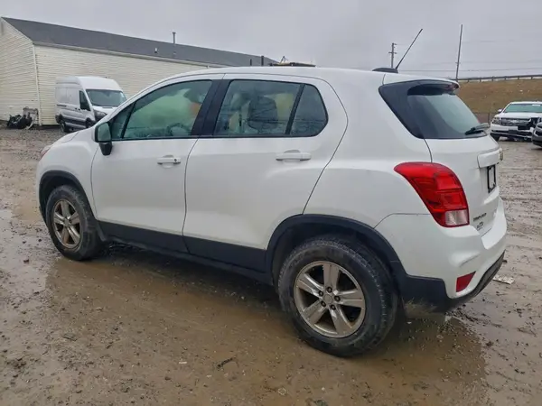 3GNCJNSB5HL193161 2017 CHEVROLET TRAX - Image 2