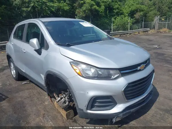 3GNCJNSB5HL250359 2017 CHEVROLET TRAX - Image 1