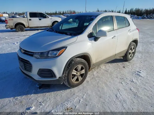 3GNCJNSB5HL251592 2017 CHEVROLET TRAX - Image 2