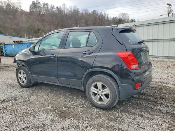 3GNCJNSB5JL151885 2018 CHEVROLET TRAX - Image 2