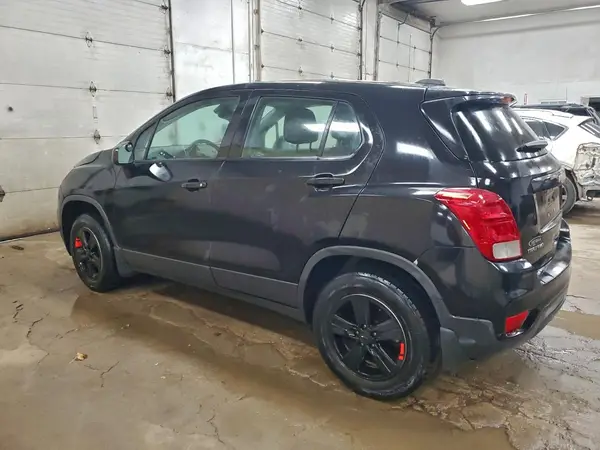 3GNCJNSB5JL200843 2018 CHEVROLET TRAX - Image 2