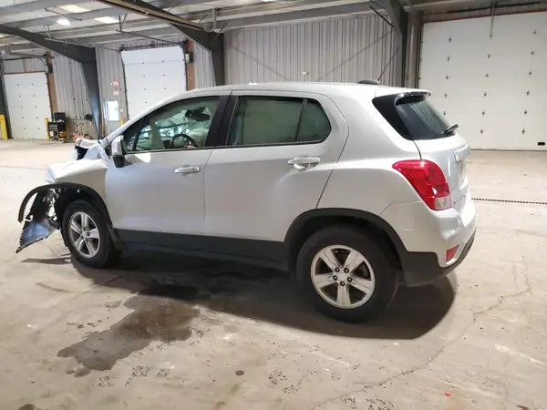 3GNCJNSB5JL398114 2018 CHEVROLET TRAX - Image 2