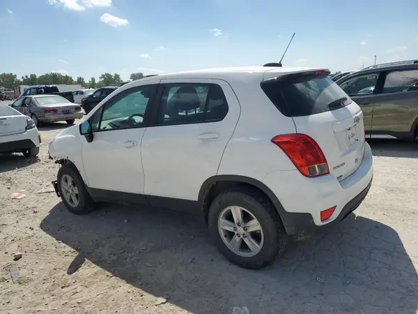 3GNCJNSB5JL406048 2018 CHEVROLET TRAX - Image 2
