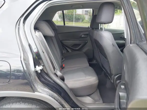 3GNCJNSB5KL157641 2019 CHEVROLET TRAX - Image 8