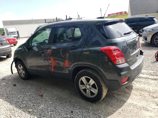 3GNCJNSB5KL162175 2019 CHEVROLET TRAX - Image 2