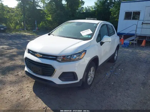 3GNCJNSB5KL177419 2019 CHEVROLET TRAX - Image 2
