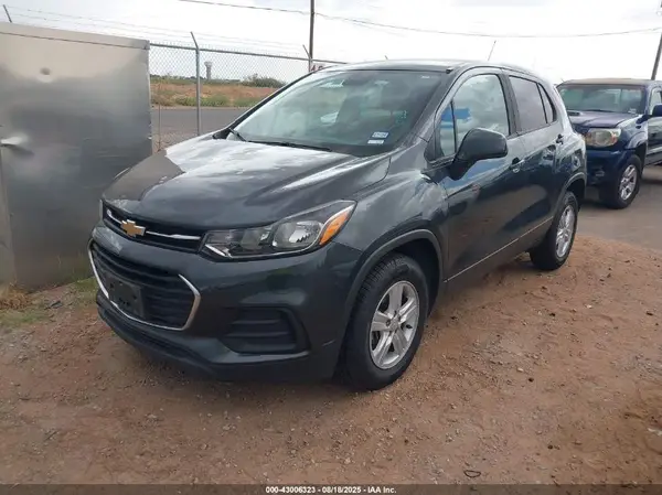 3GNCJNSB5KL181440 2019 CHEVROLET TRAX - Image 2