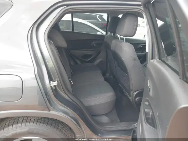 3GNCJNSB5KL181440 2019 CHEVROLET TRAX - Image 8