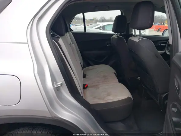 3GNCJNSB5KL233598 2019 CHEVROLET TRAX - Image 8