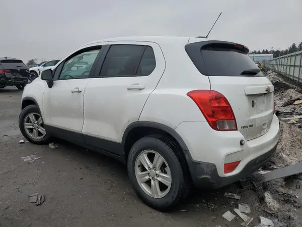 3GNCJNSB5LL121627 2020 CHEVROLET TRAX - Image 2