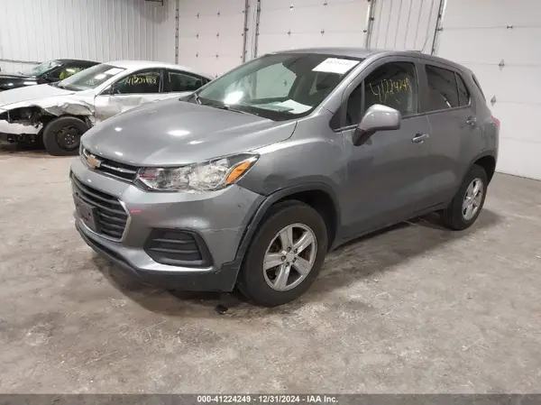 3GNCJNSB5LL172271 2020 CHEVROLET TRAX - Image 2