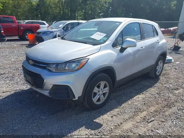3GNCJNSB5LL212798 2020 CHEVROLET TRAX - Image 2