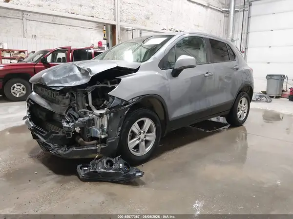 3GNCJNSB5LL238060 2020 CHEVROLET TRAX - Image 2