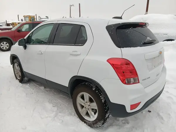 3GNCJNSB5LL279773 2020 CHEVROLET TRAX - Image 2