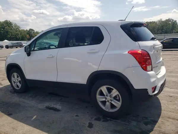 3GNCJNSB5LL319527 2020 CHEVROLET TRAX - Image 2